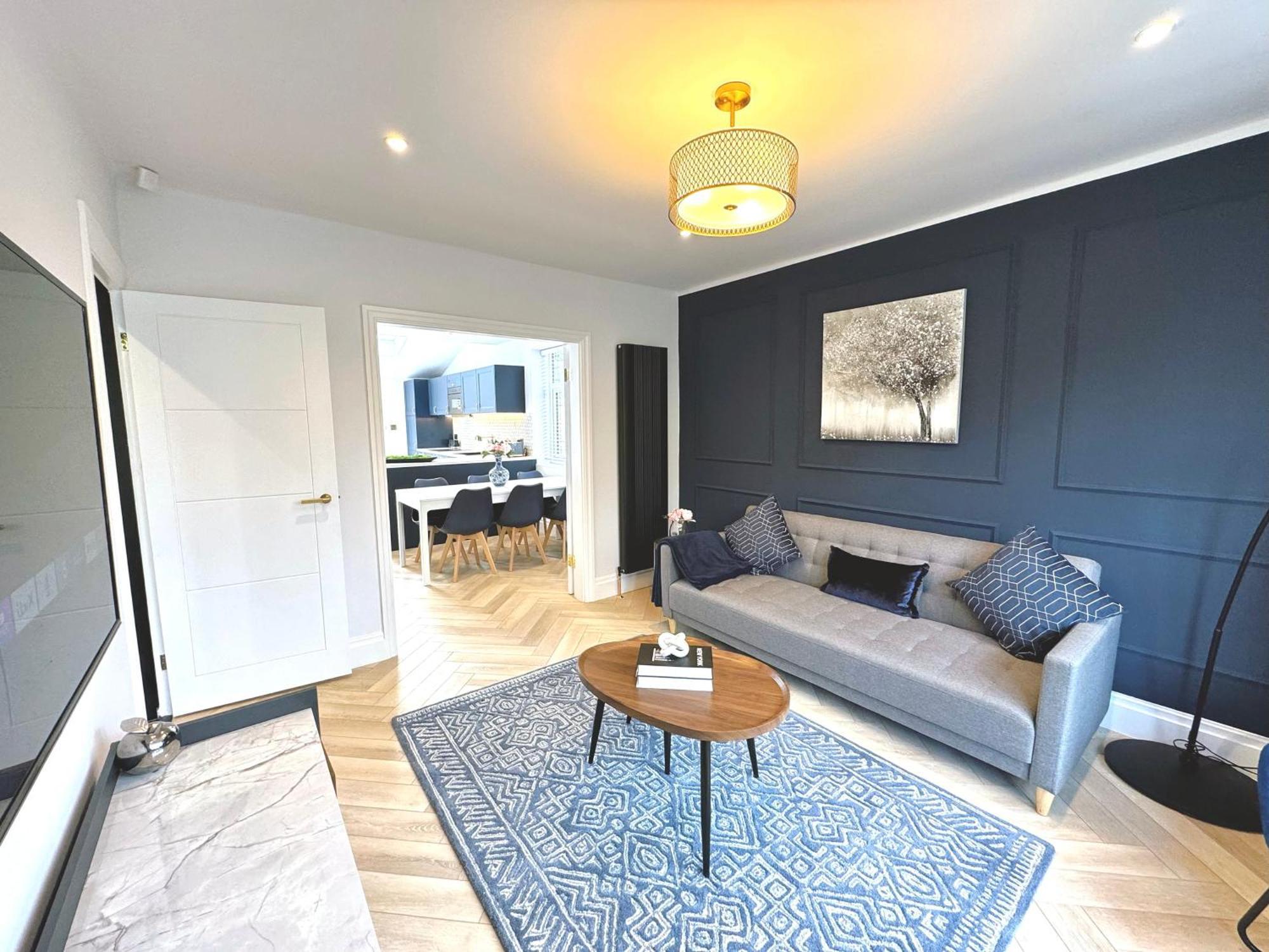 Bright 5 Bedroom House In Didsbury, Holiday home Manchester