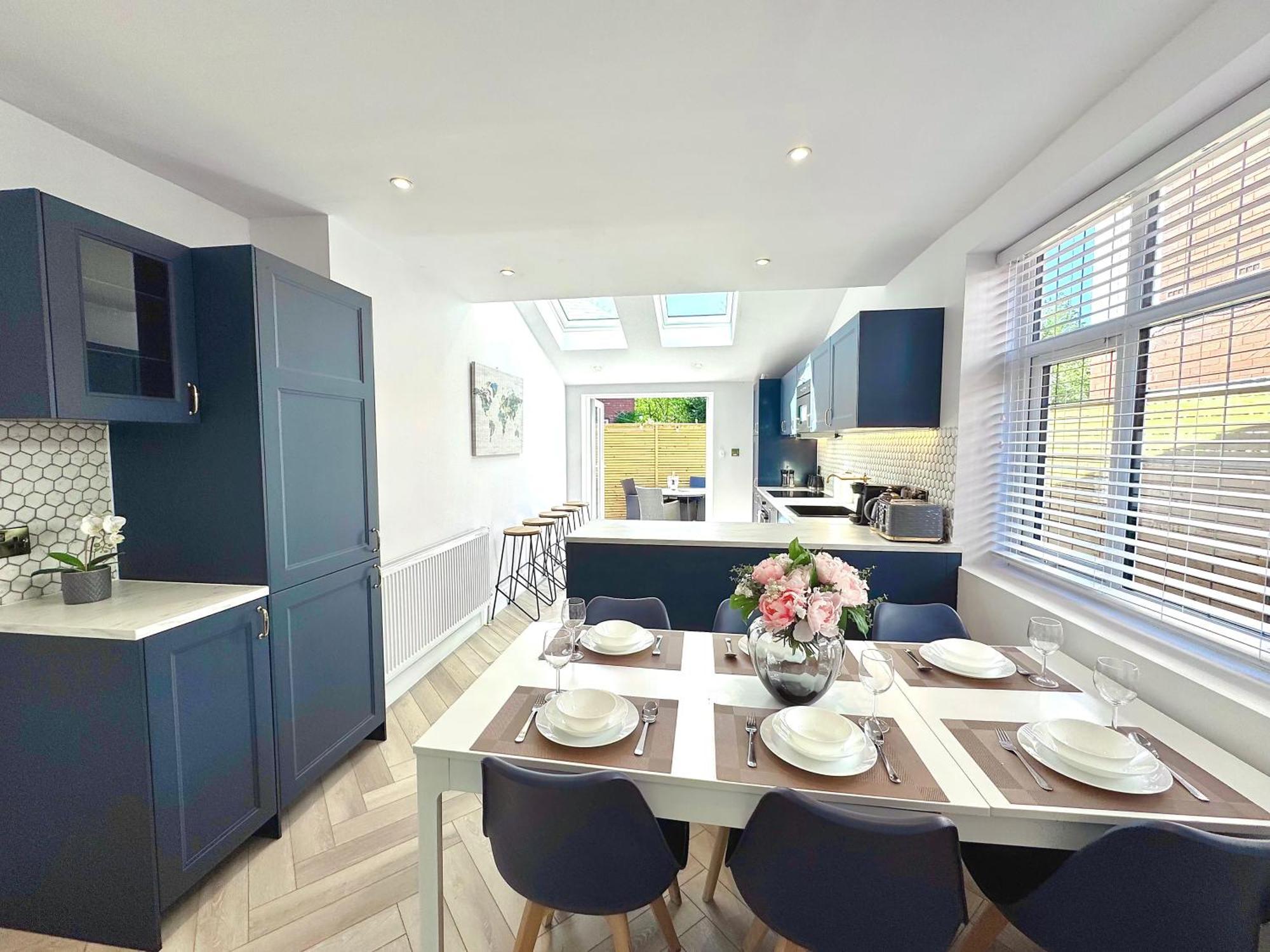 Holiday home Bright 5 Bedroom House In Didsbury, Manchester