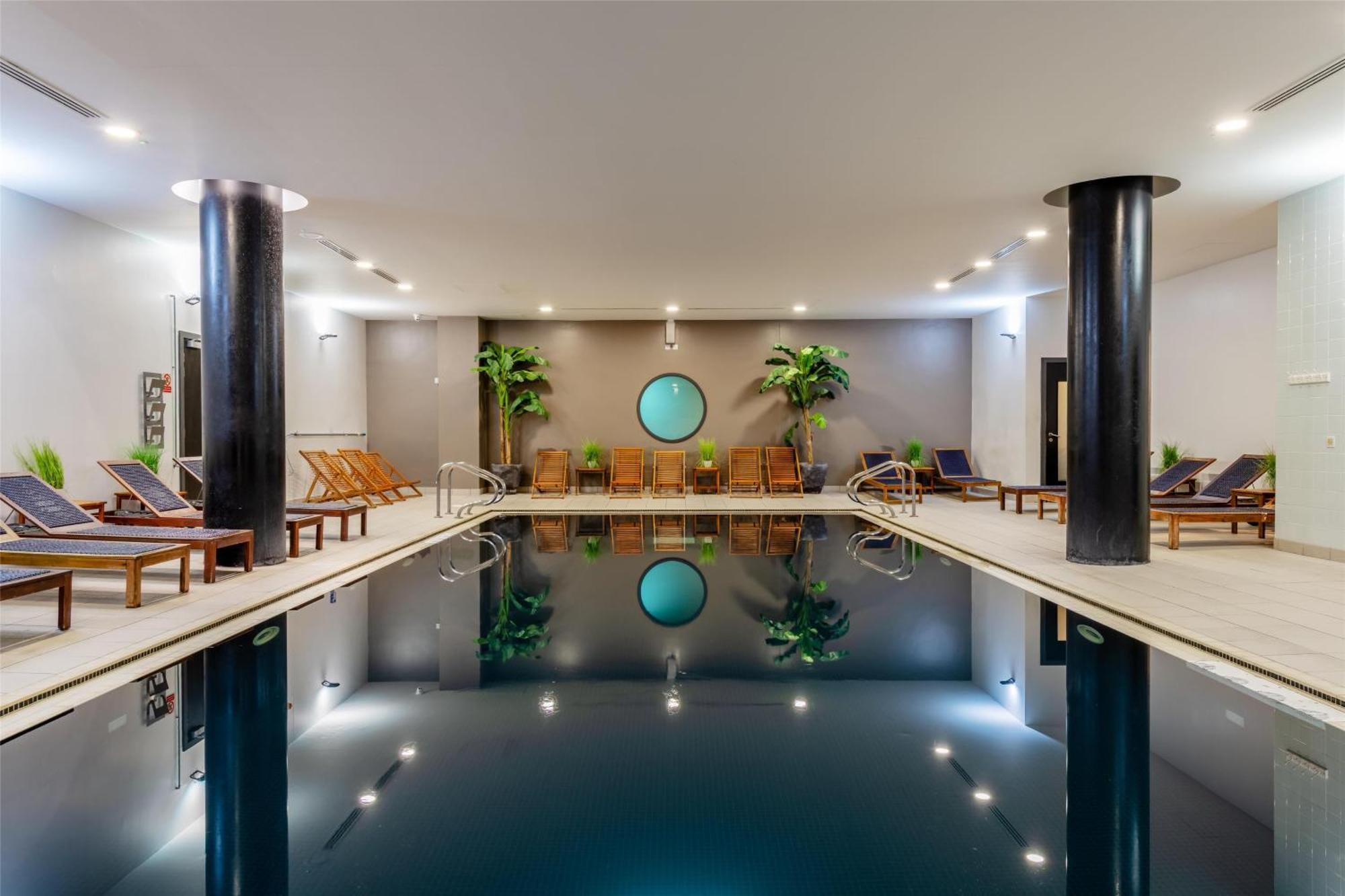 Radisson Centre, A Verified Net Zero 4*