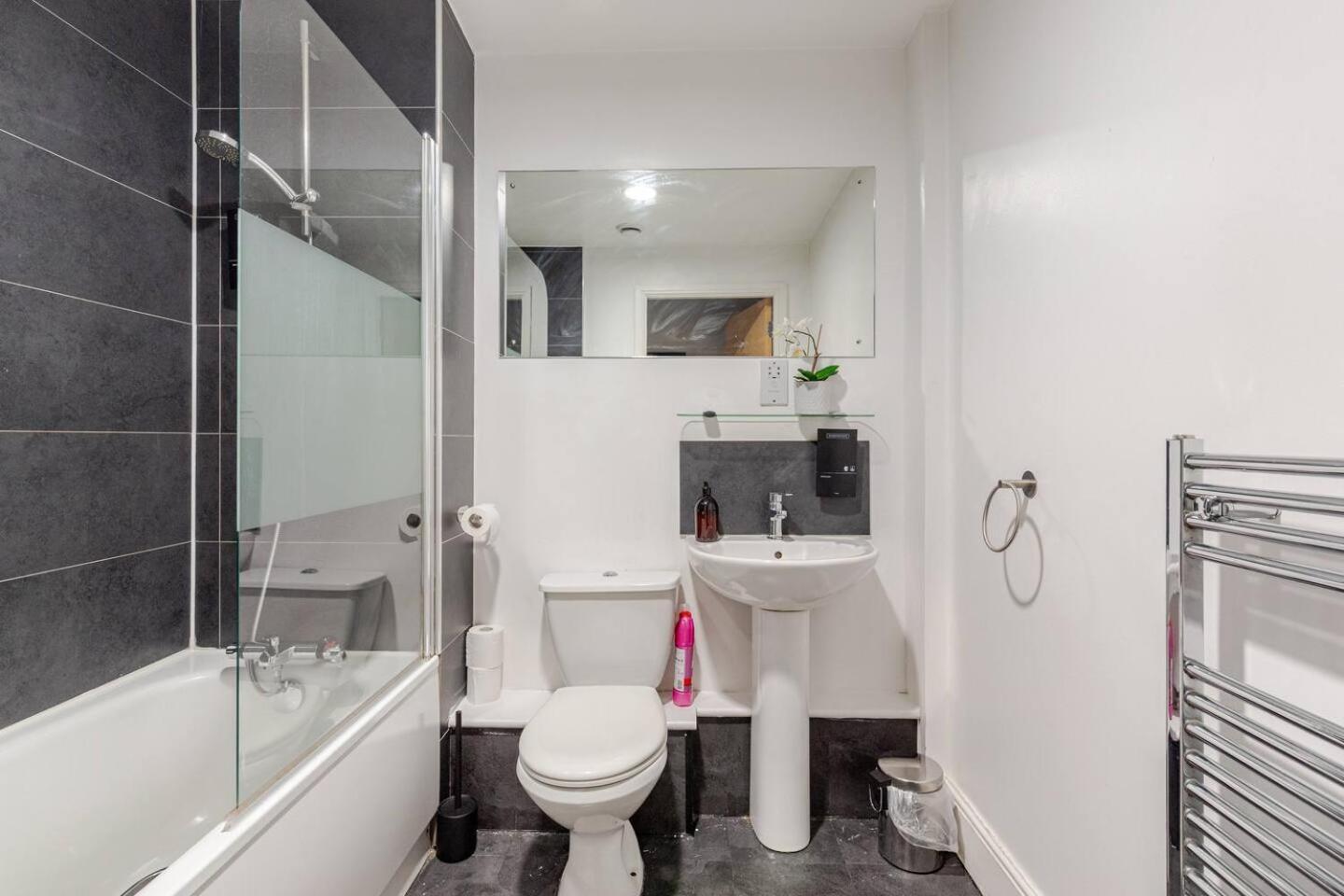 Apartment Urban Haven - 2beds -7min Walk 2 Piccadilly - Mcr Centre - Downtown *