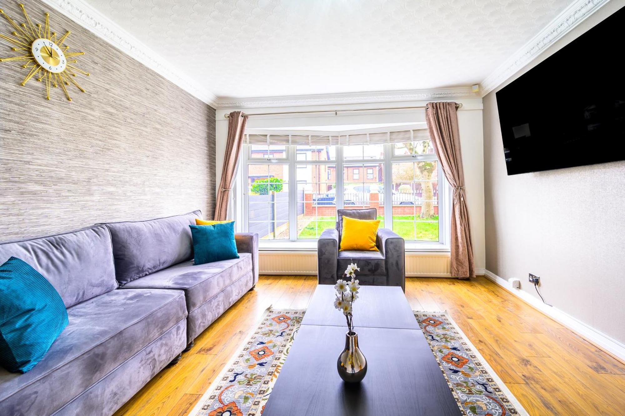 Holiday home Droylsden Eden - Next To Tram - Free Parking Near Coop- Live & Etihad Stadium Manchester