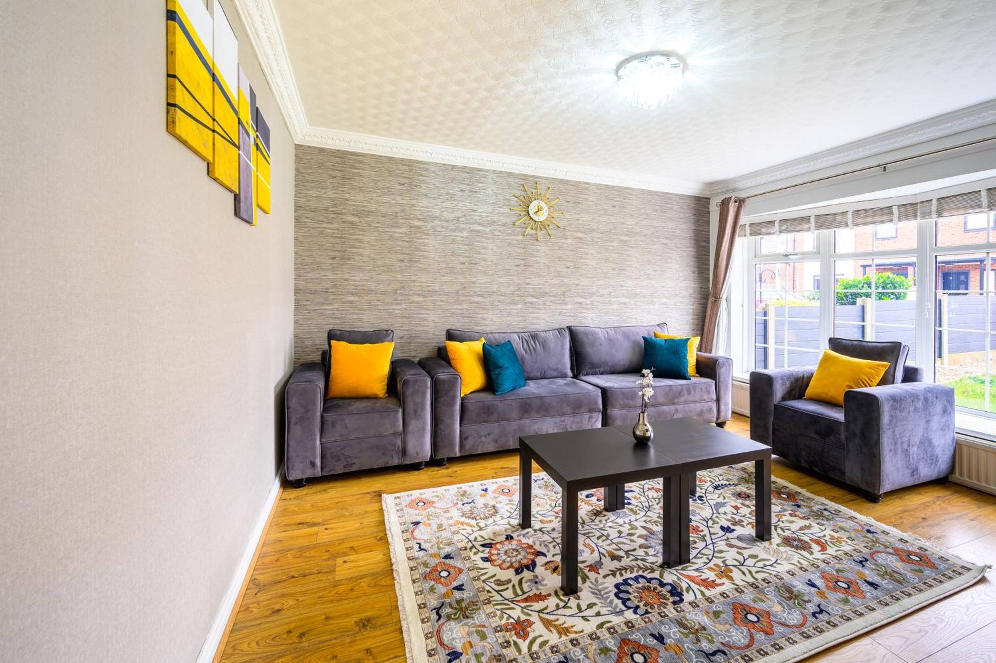 Droylsden Eden - Next To Tram - Free Parking Near Coop- Live & Etihad Stadium