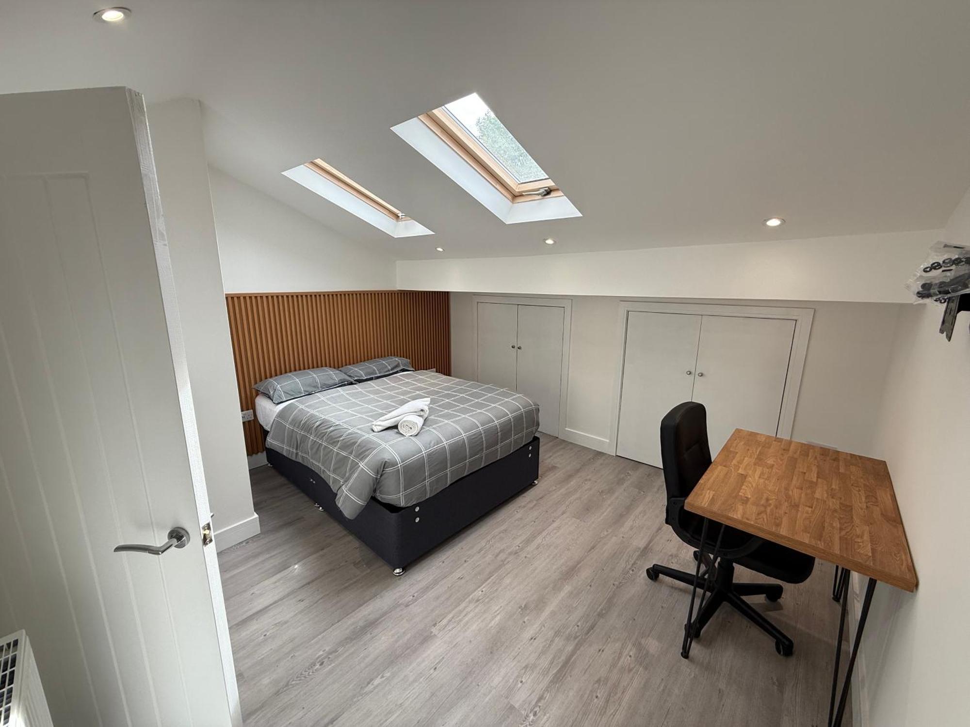 Moorfields Guest house *