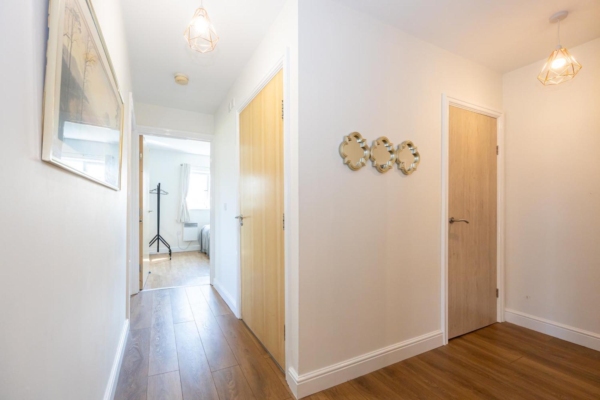 Cosy, 2 Bed Flat Parking