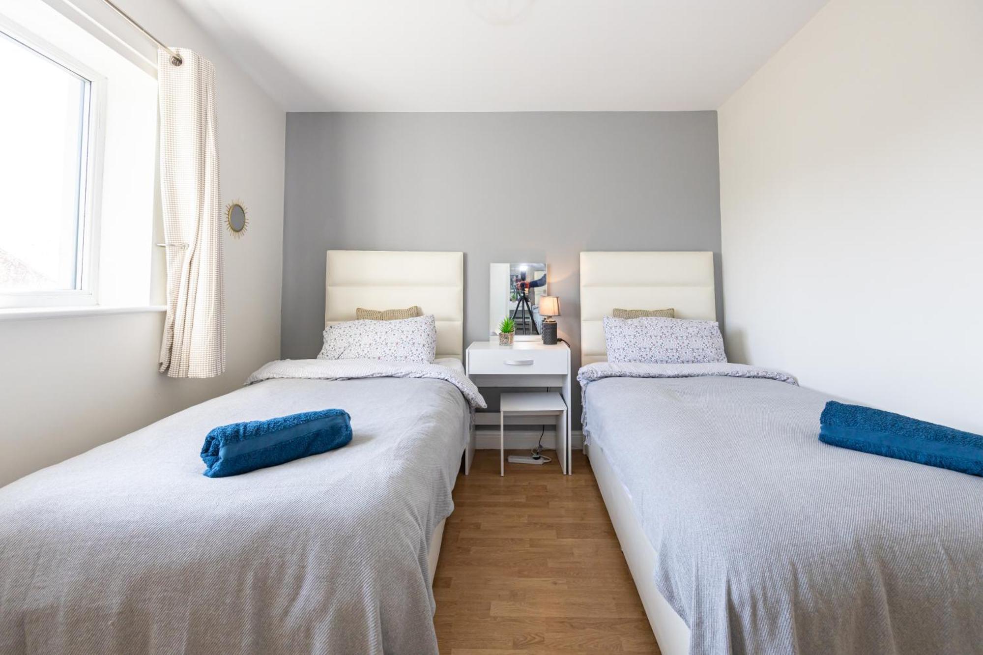 Cosy, 2 Bed Flat Parking Manchester