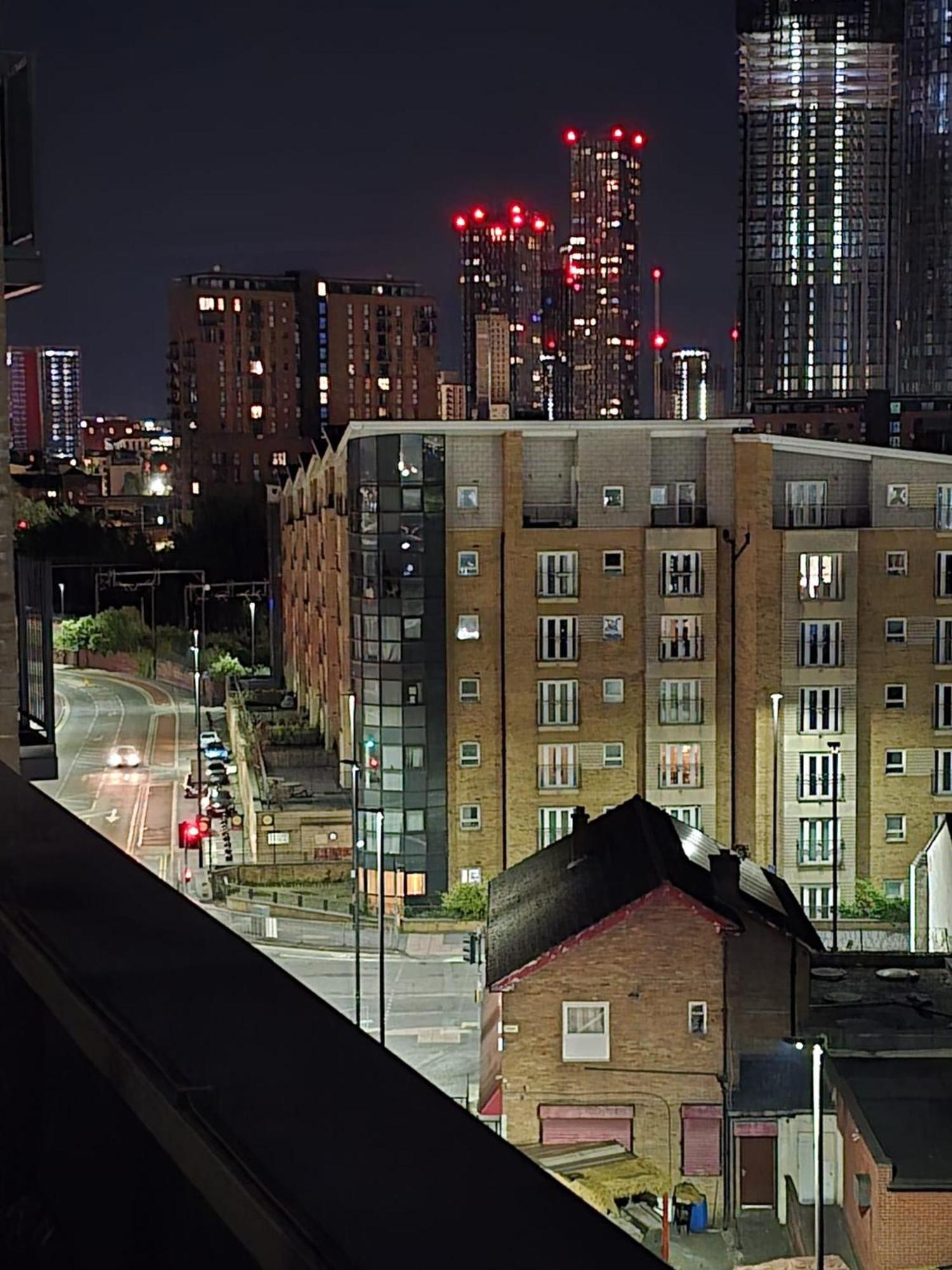 Mega7 Luxury 2bedrooms - 2baths, 3toilets Balcony And Free Car Park *