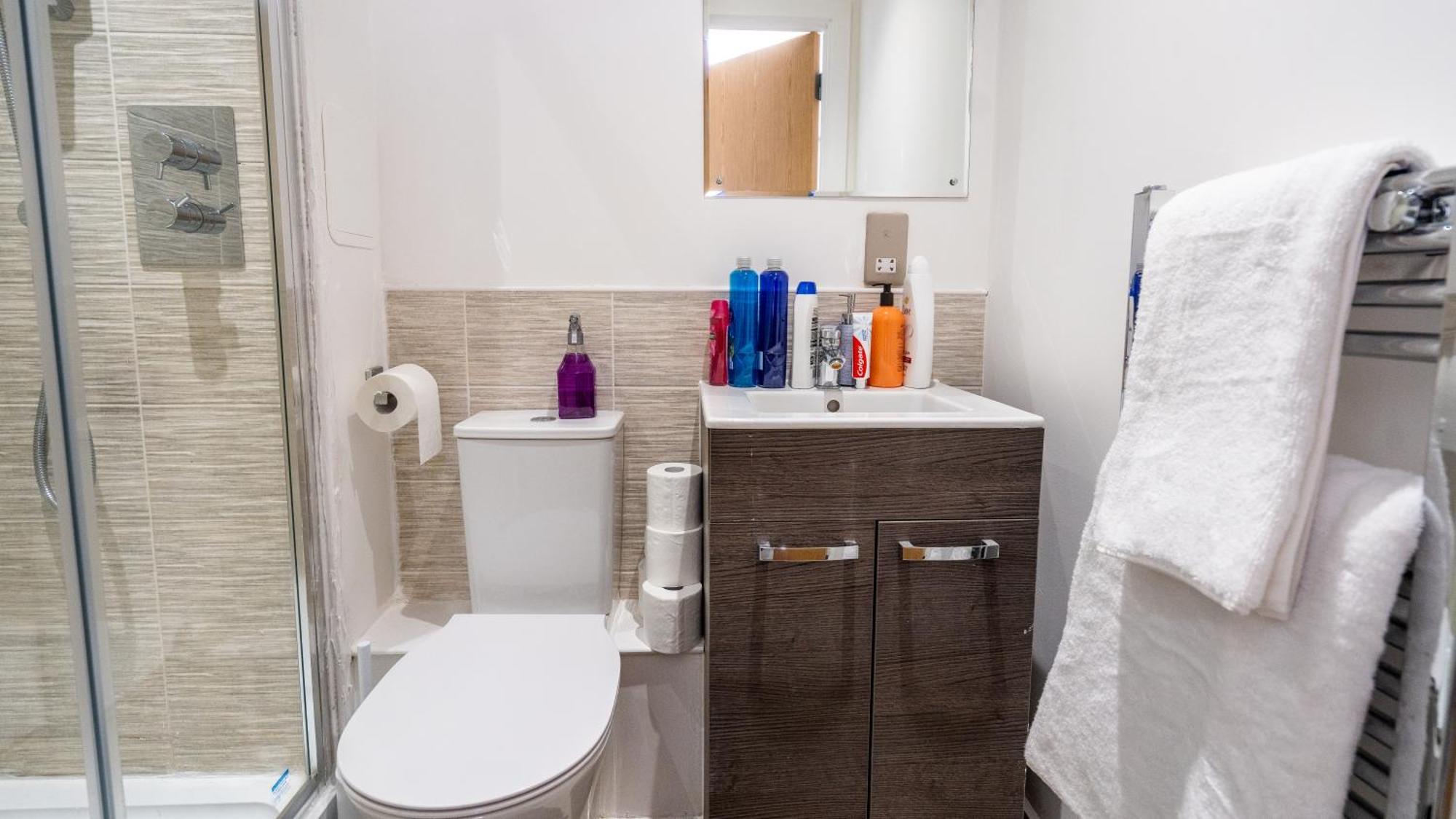 Villa Mega7 Luxury 2bedrooms - 2baths, 3toilets Balcony And Free Car Park