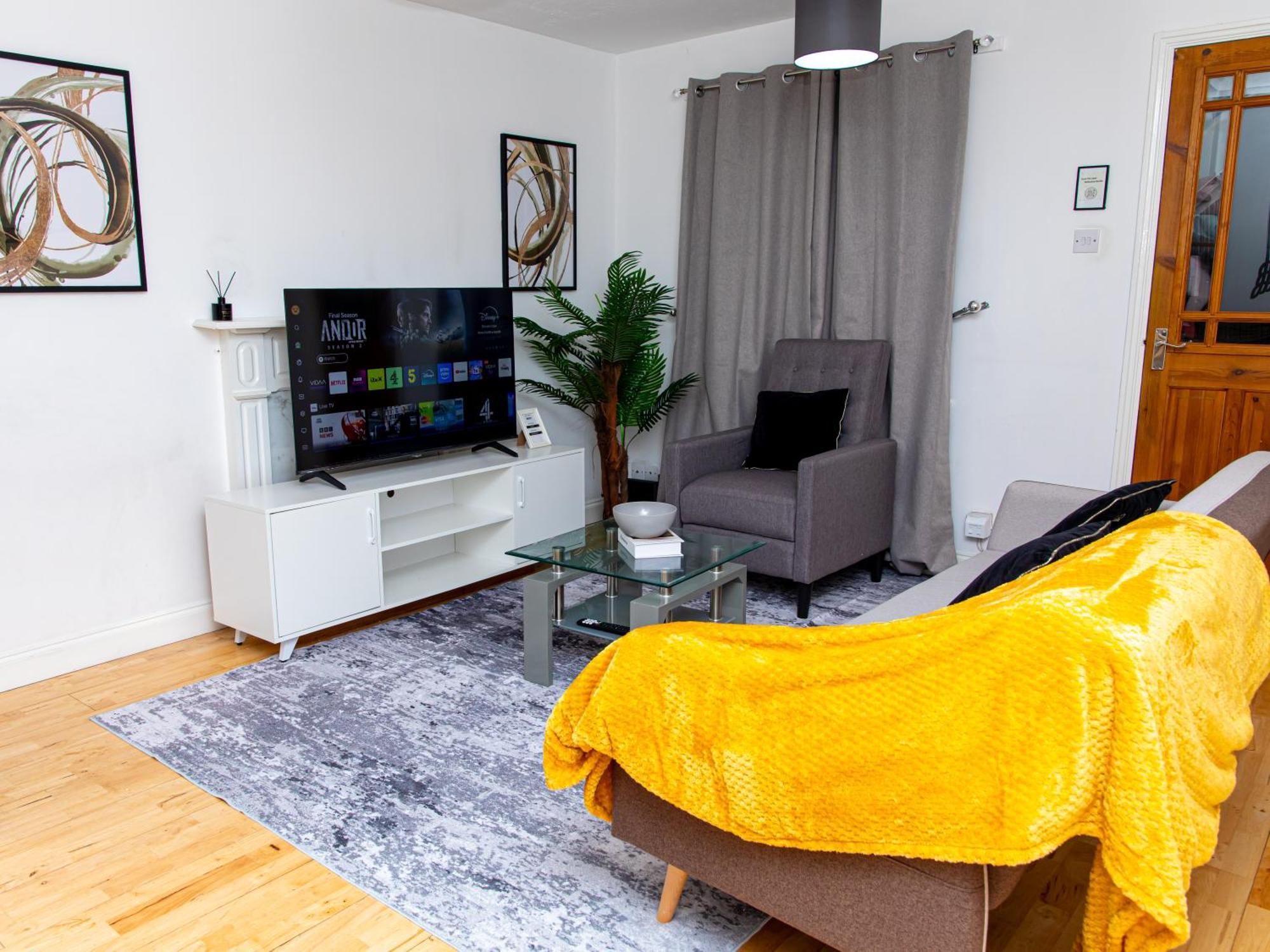 2bedroom Near Coop Live And Ethiad Apartment
