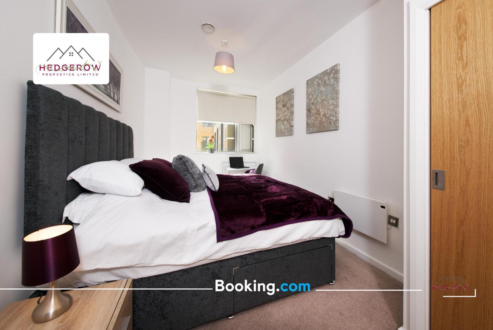 Hedgerow City: Modern 2-bed For Contractors * Manchester