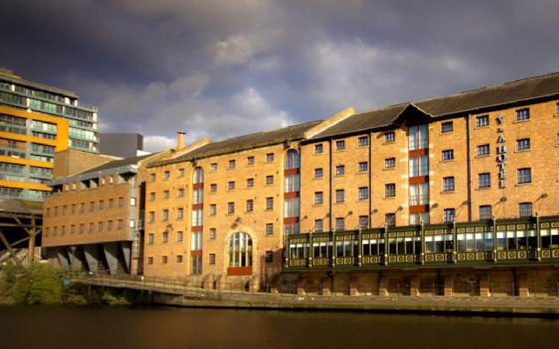 Marriott Victoria & Manchester
