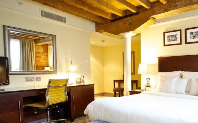 Marriott Victoria &