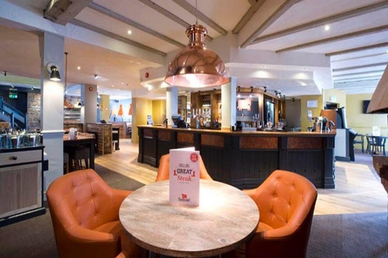 Hotel Premier - Heaton Park 3*