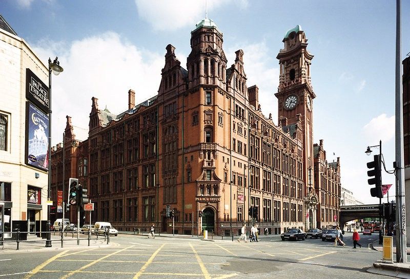 Marriott Victoria & Hotel