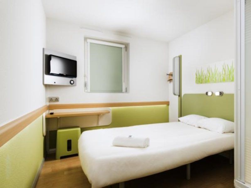 Ibis Budget Manchester Quays Hotel 2*
