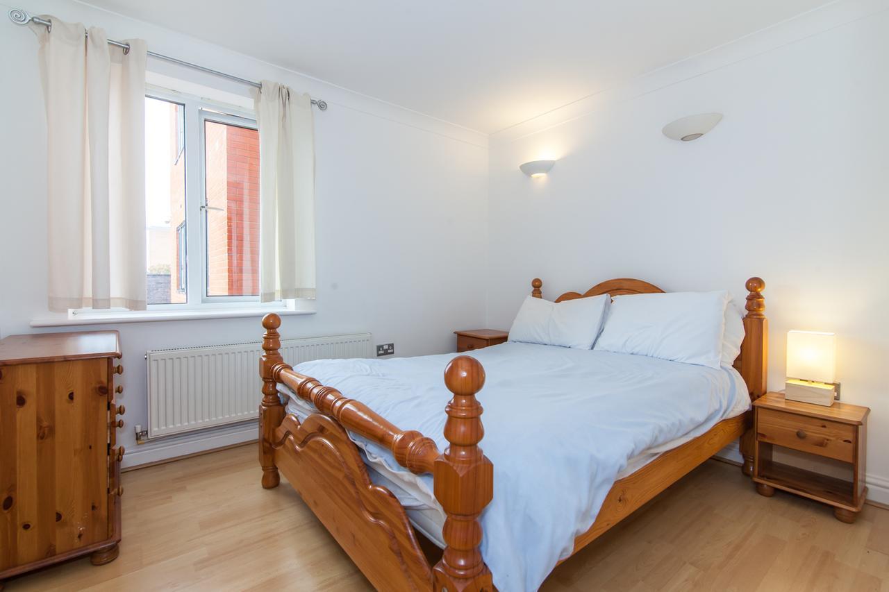 Rest & Recharge - Birley View Apartment Manchester