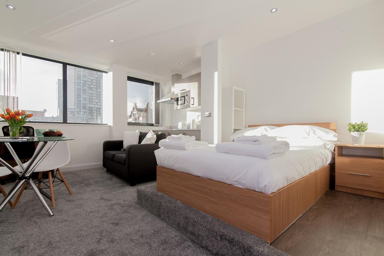 Fantastic Brand New In Centre Apartment *