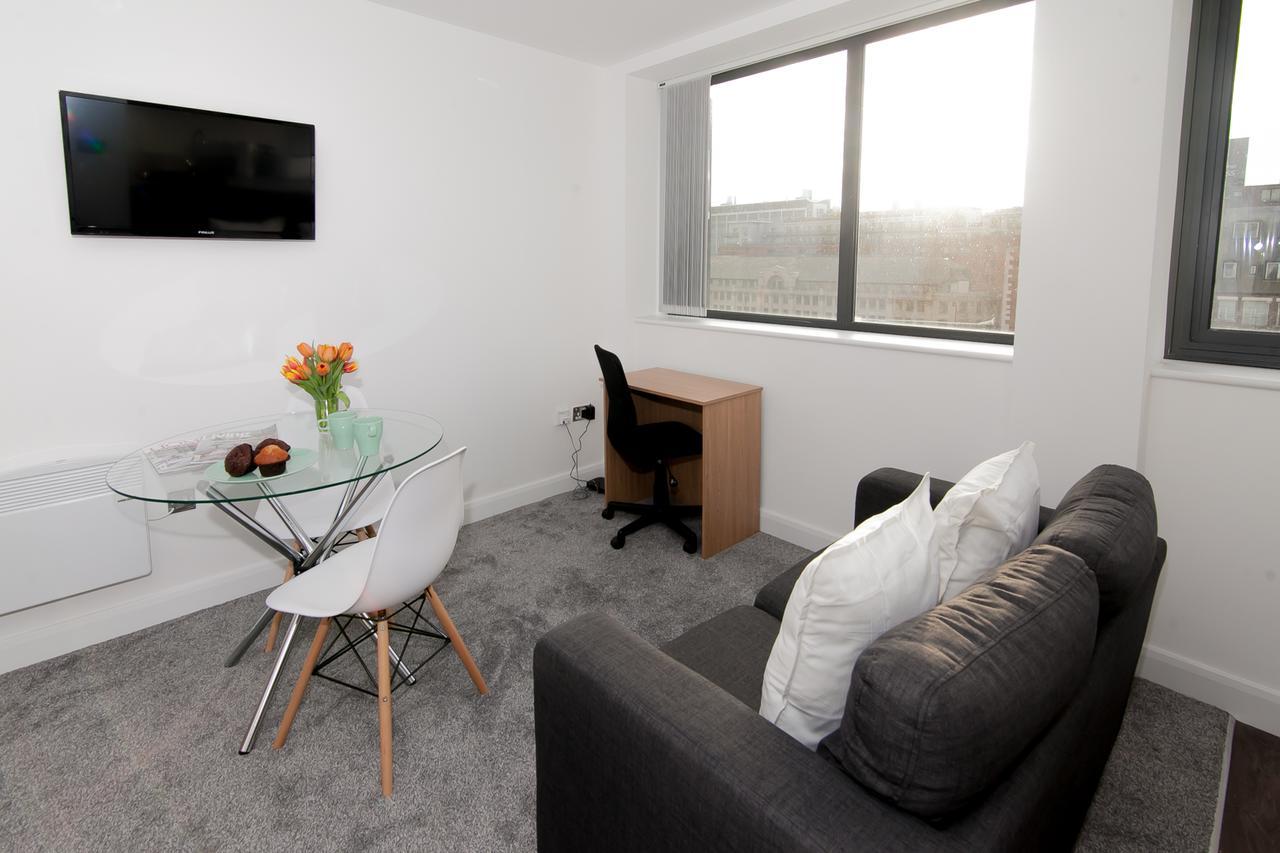 Fantastic Brand New In Centre Apartment *