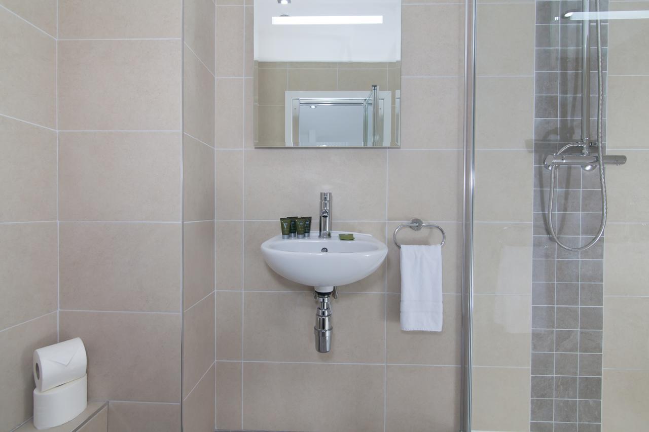 Apartment Fantastic Brand New In Centre *