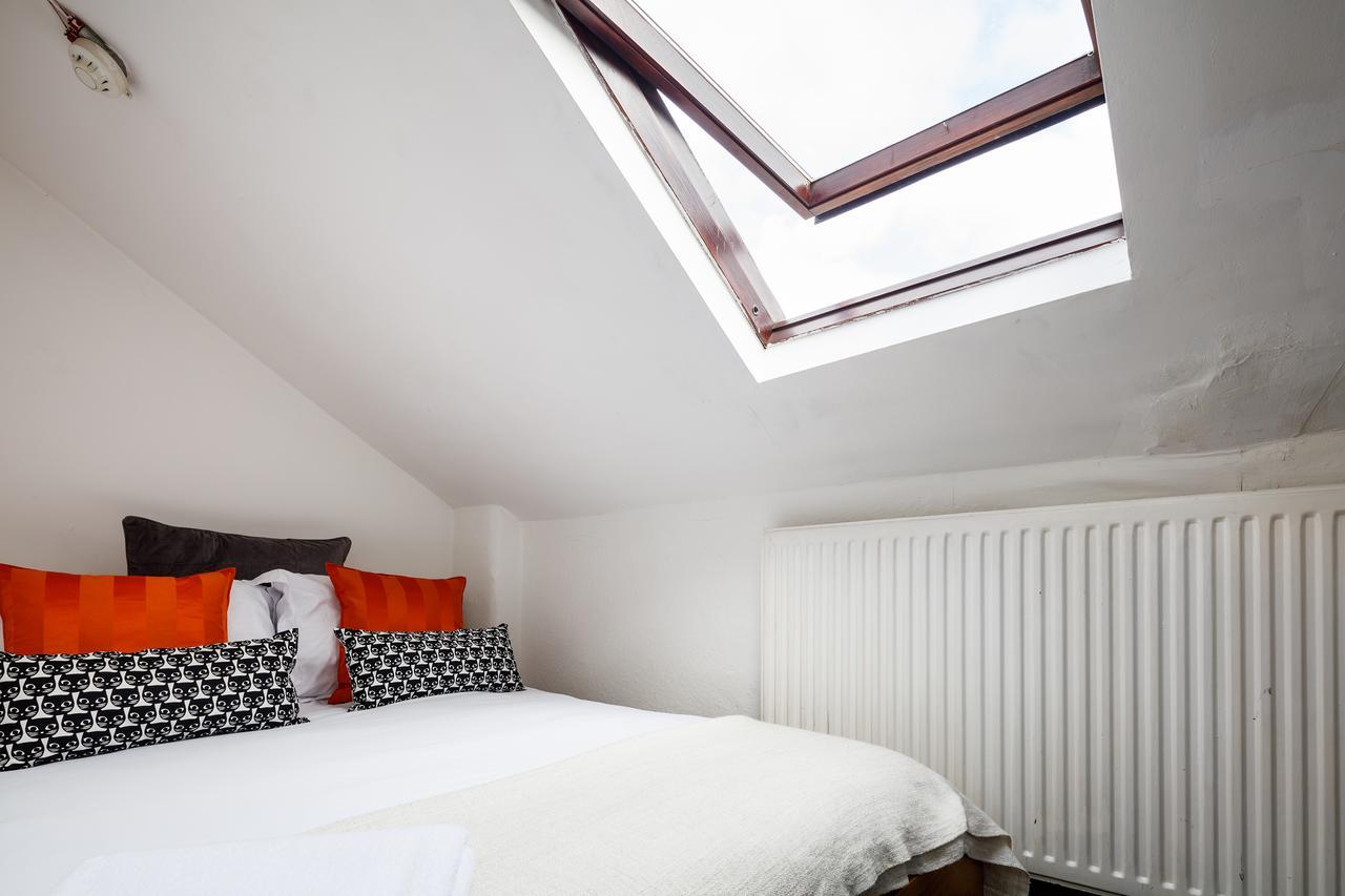 Piccadilly Garden Apartment
