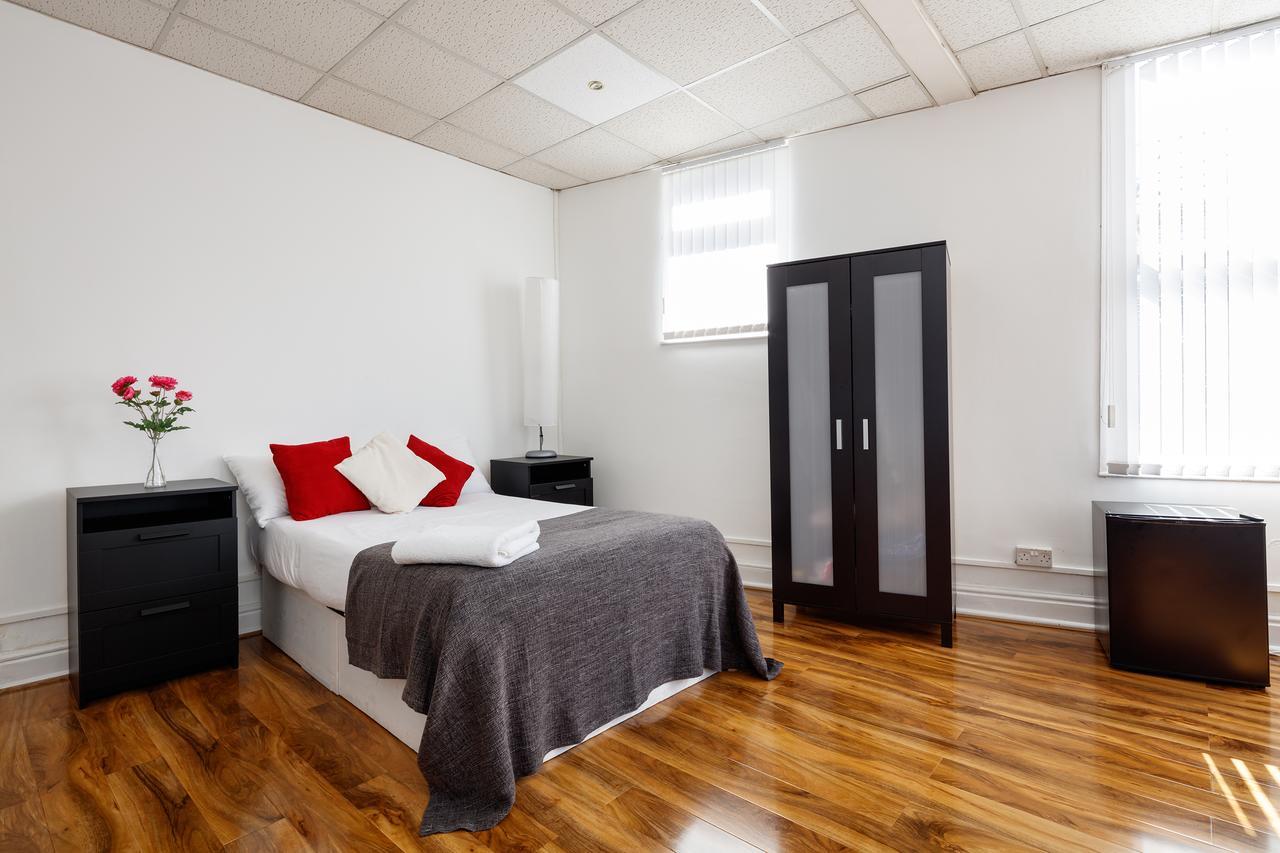 Piccadilly Garden Apartment
