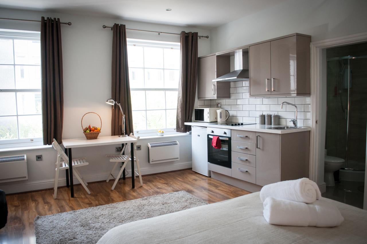 Piccadilly Garden Apartment *