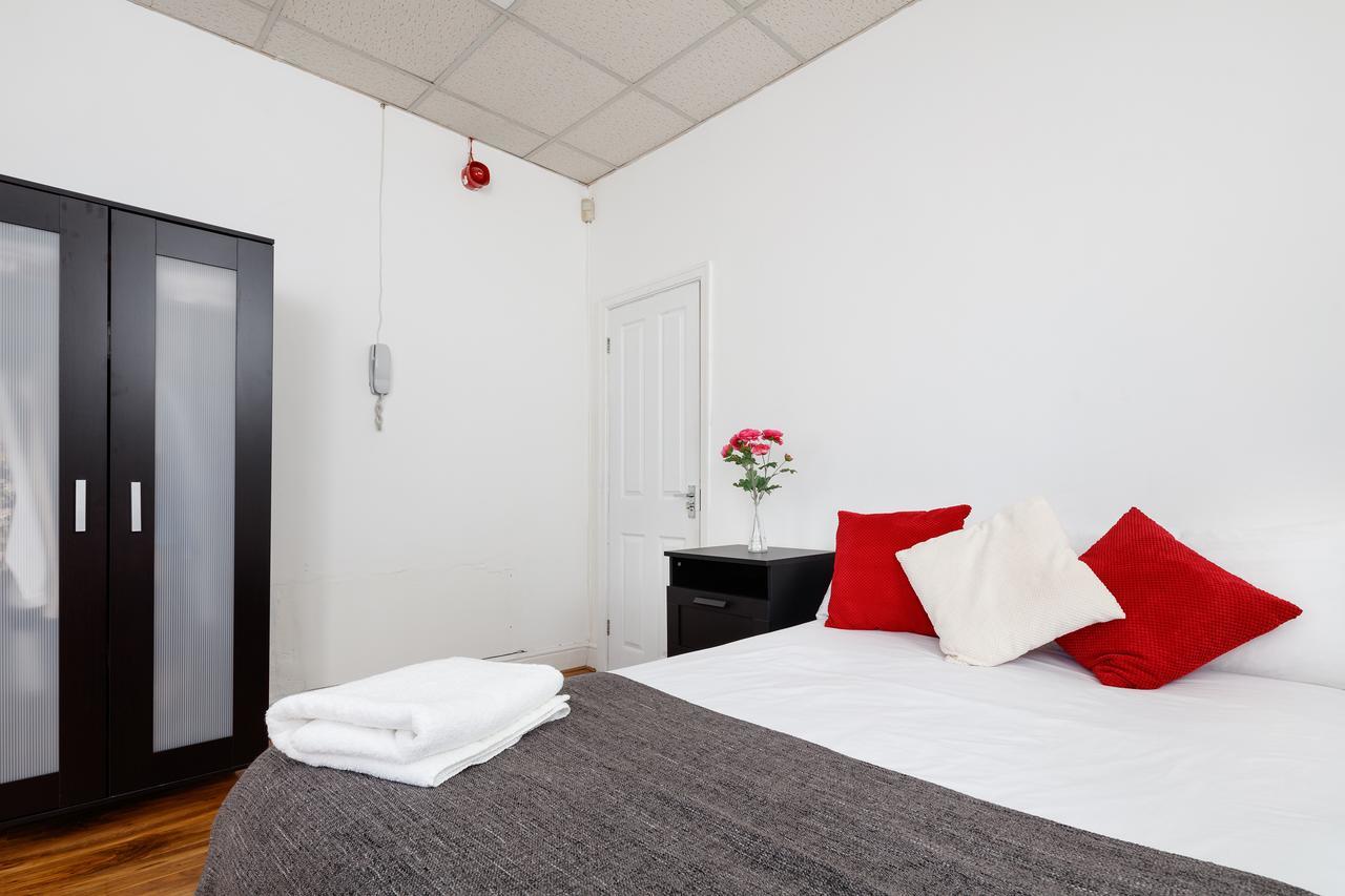 Piccadilly Garden Apartment