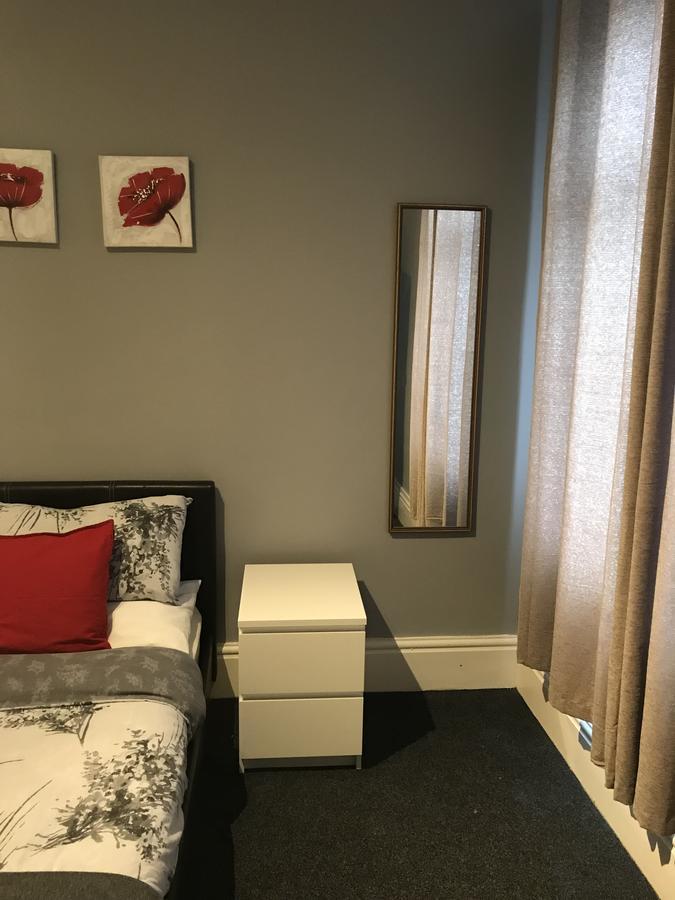 - Old Mms Guest house Manchester