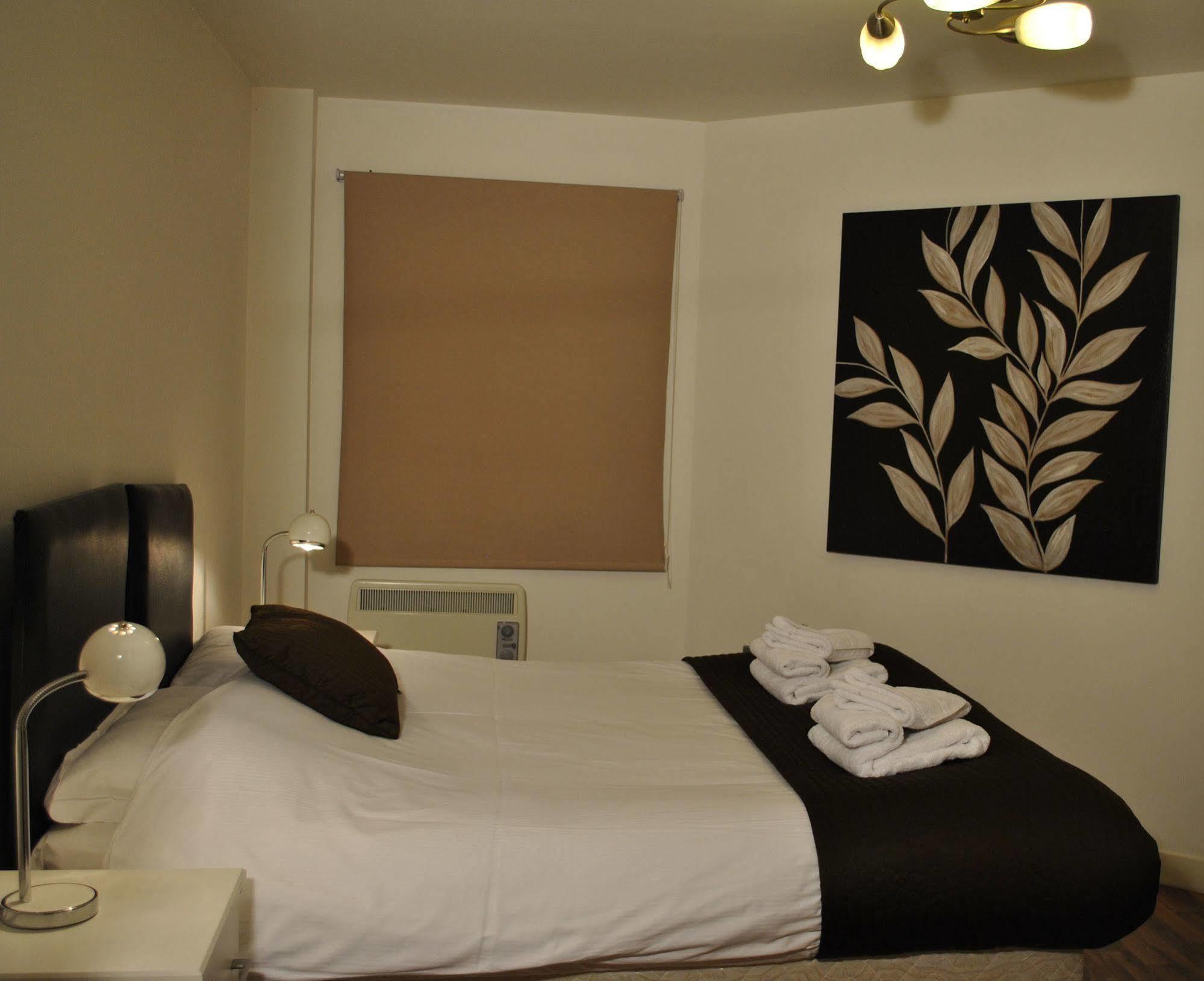 Dreamhouse West Apartment