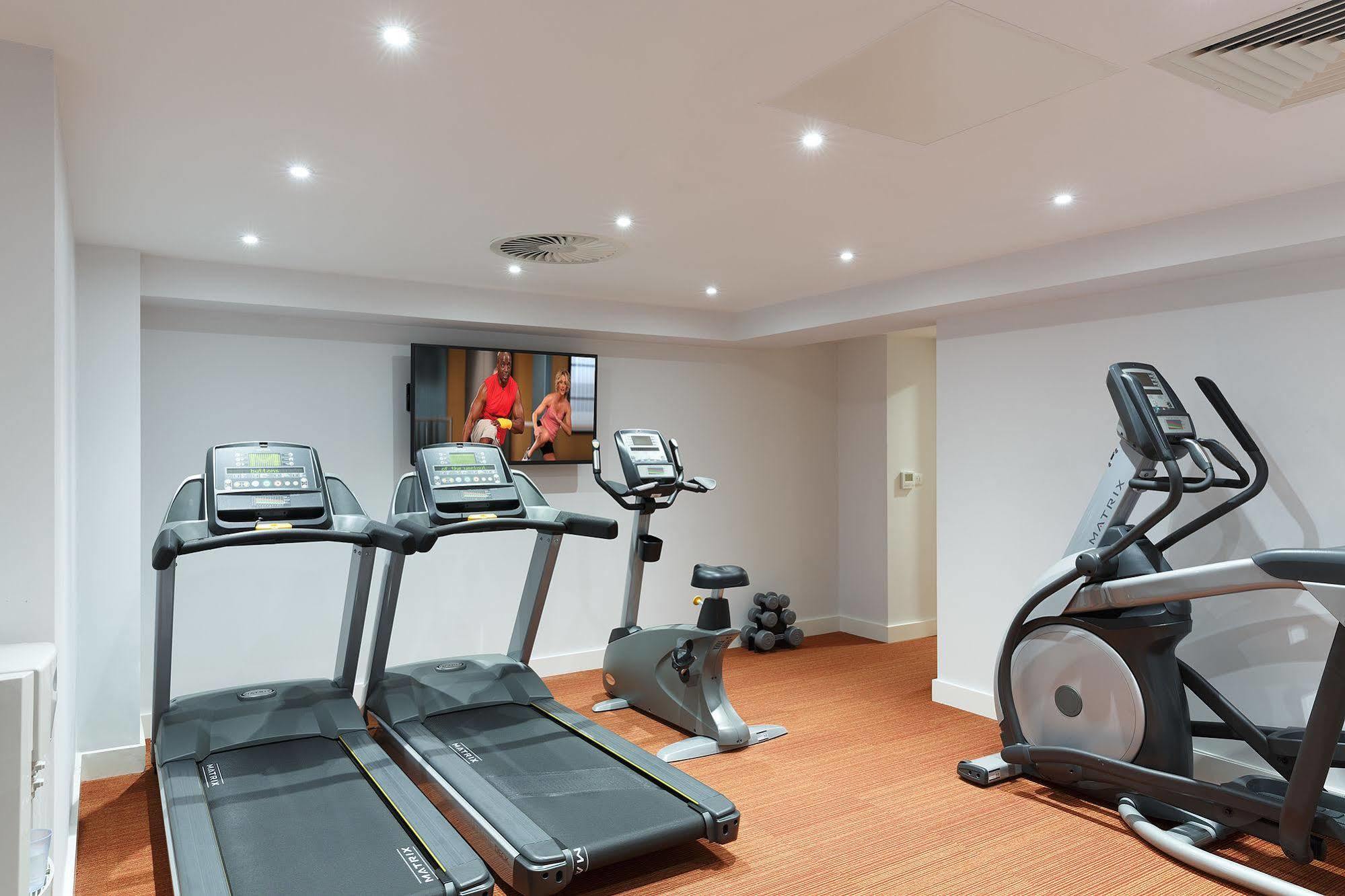 Cove Minshull Street 4*