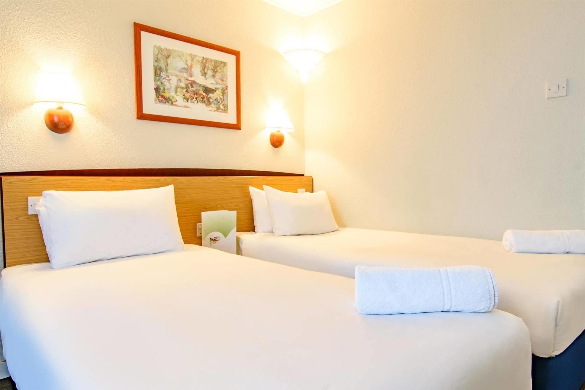 Campanile Hotel 2*