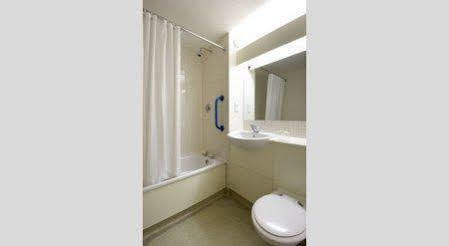 Travelodge 3*