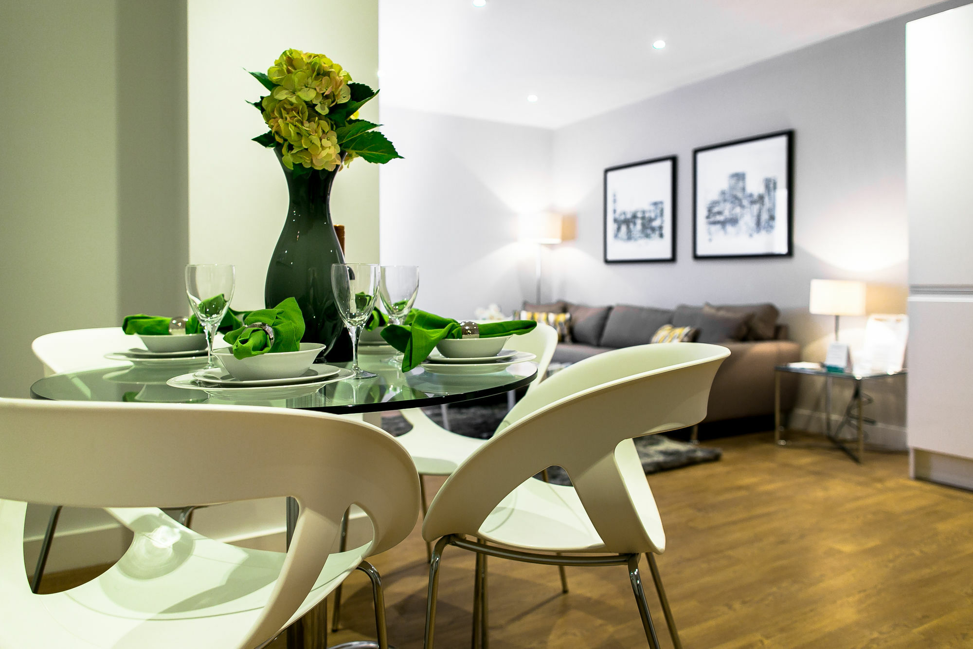 Cove Minshull Street Aparthotel 4*