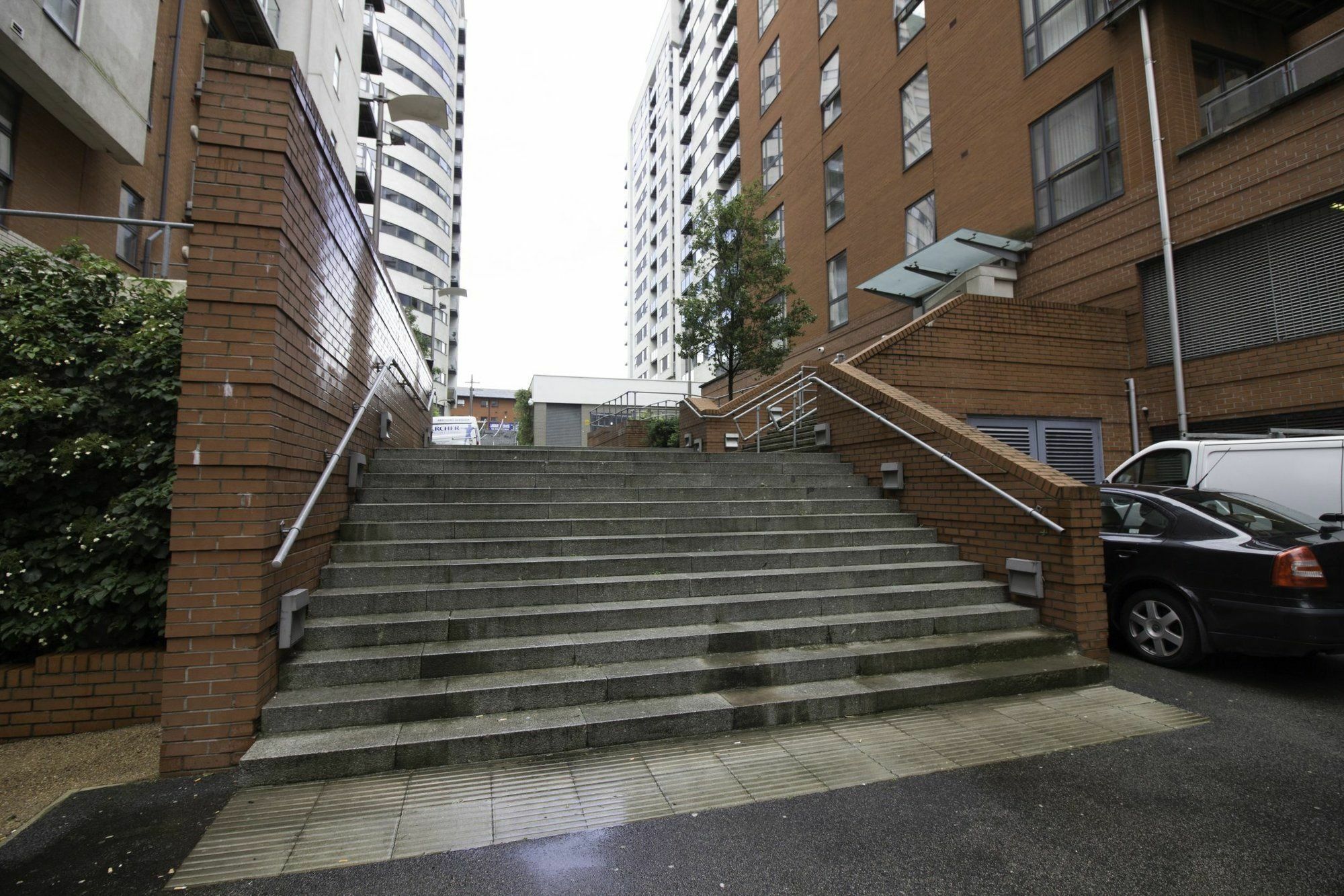 Diamond - Barton Place Apartment Manchester