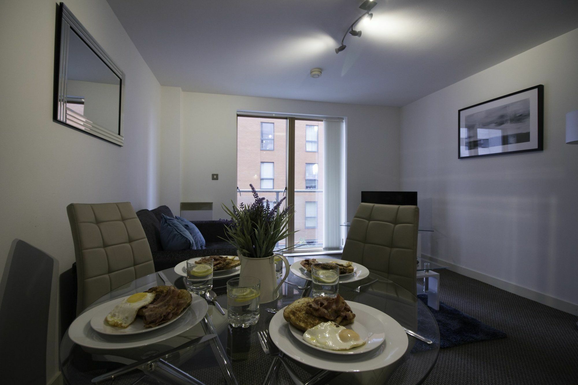Diamond - Barton Place Apartment Manchester