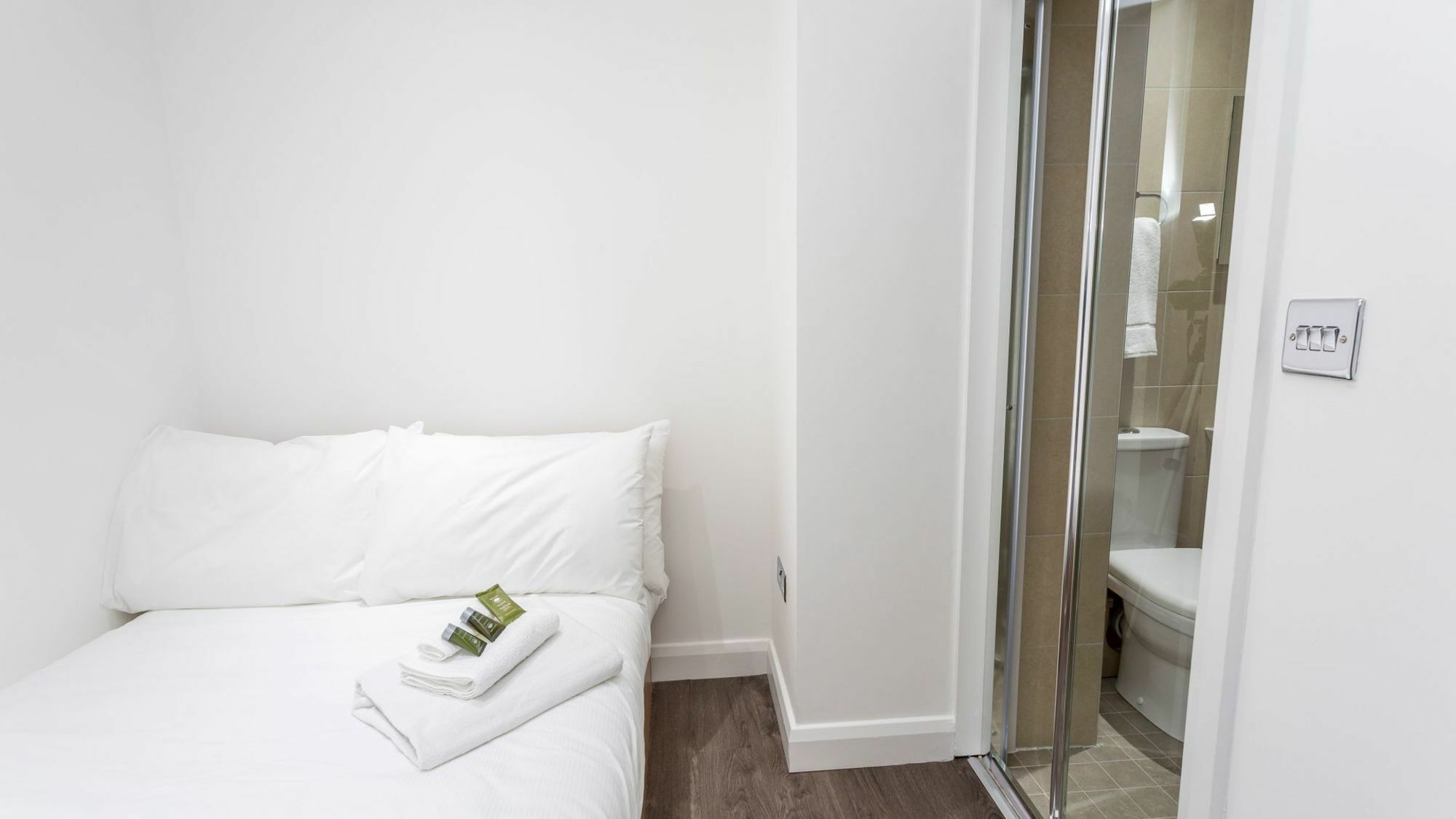 Apartment Snug In *