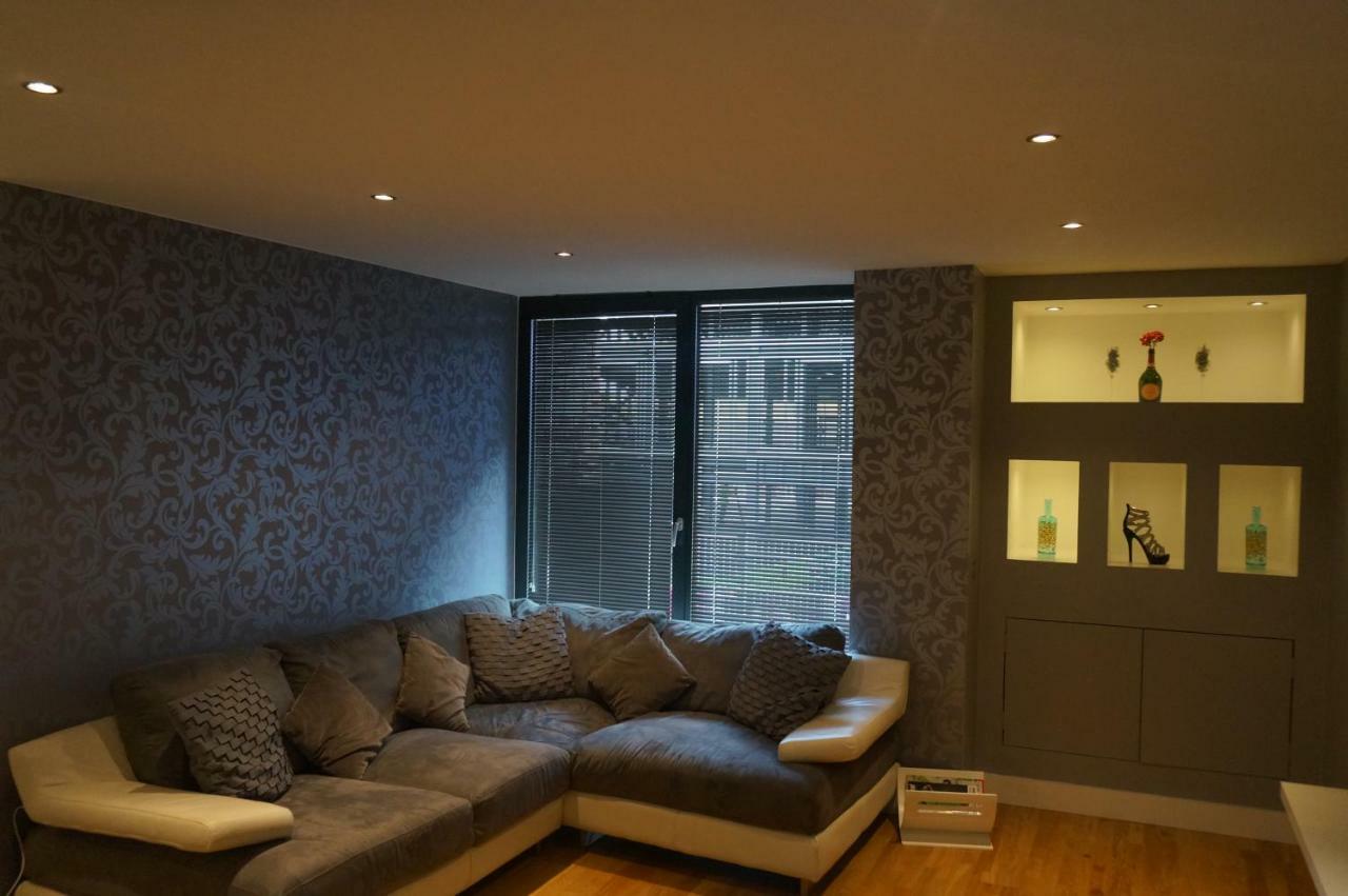 2 Bedroom - Close To Piccadilly Train Station / Edge Of The Northern Quarter Manchester