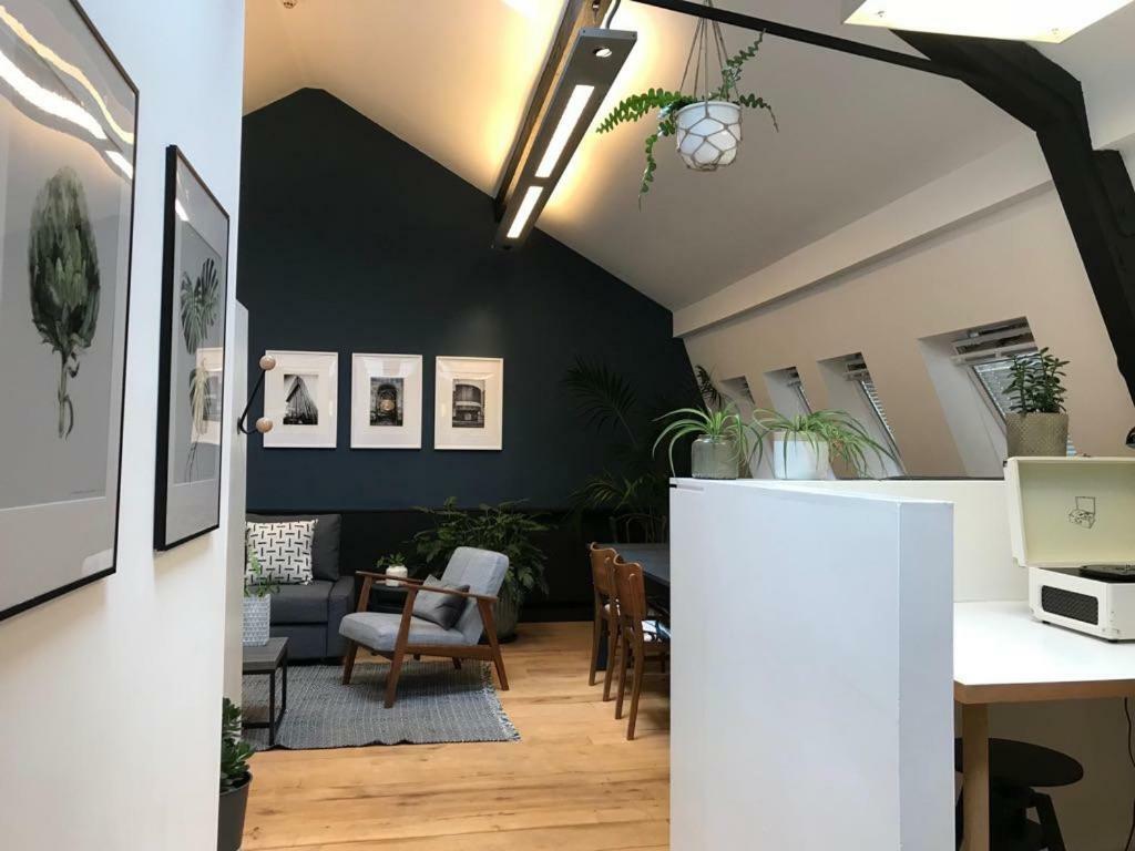 Loft Conversion In Northern Quarter Apartment *