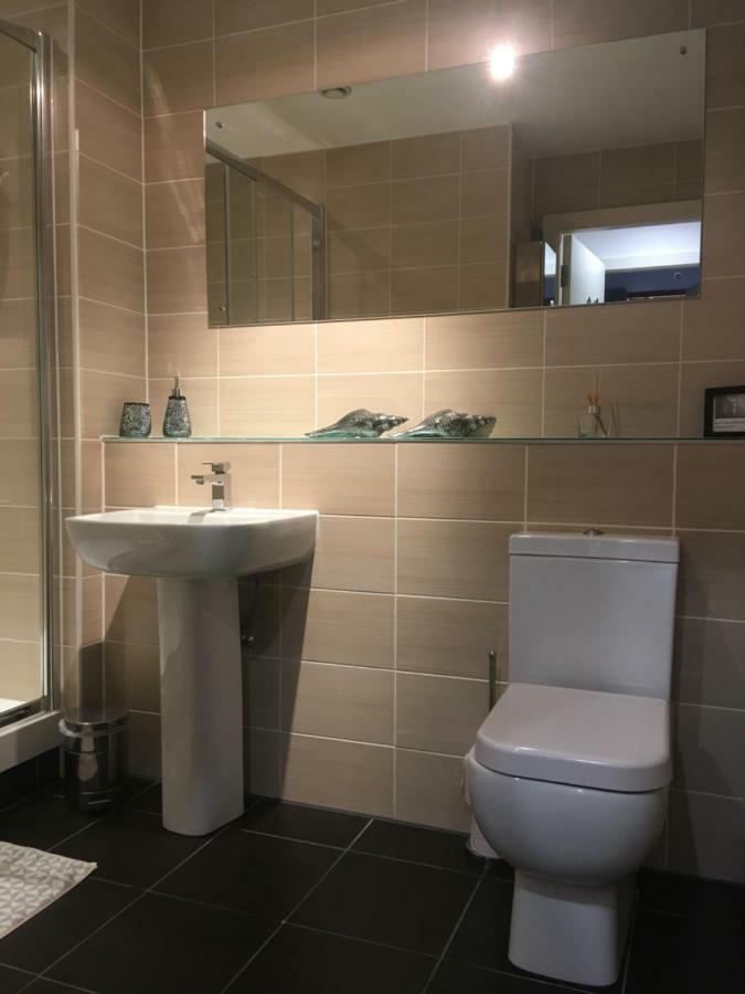 2 Bedroom - Close To Piccadilly Train Station / Edge Of The Northern Quarter Apartment