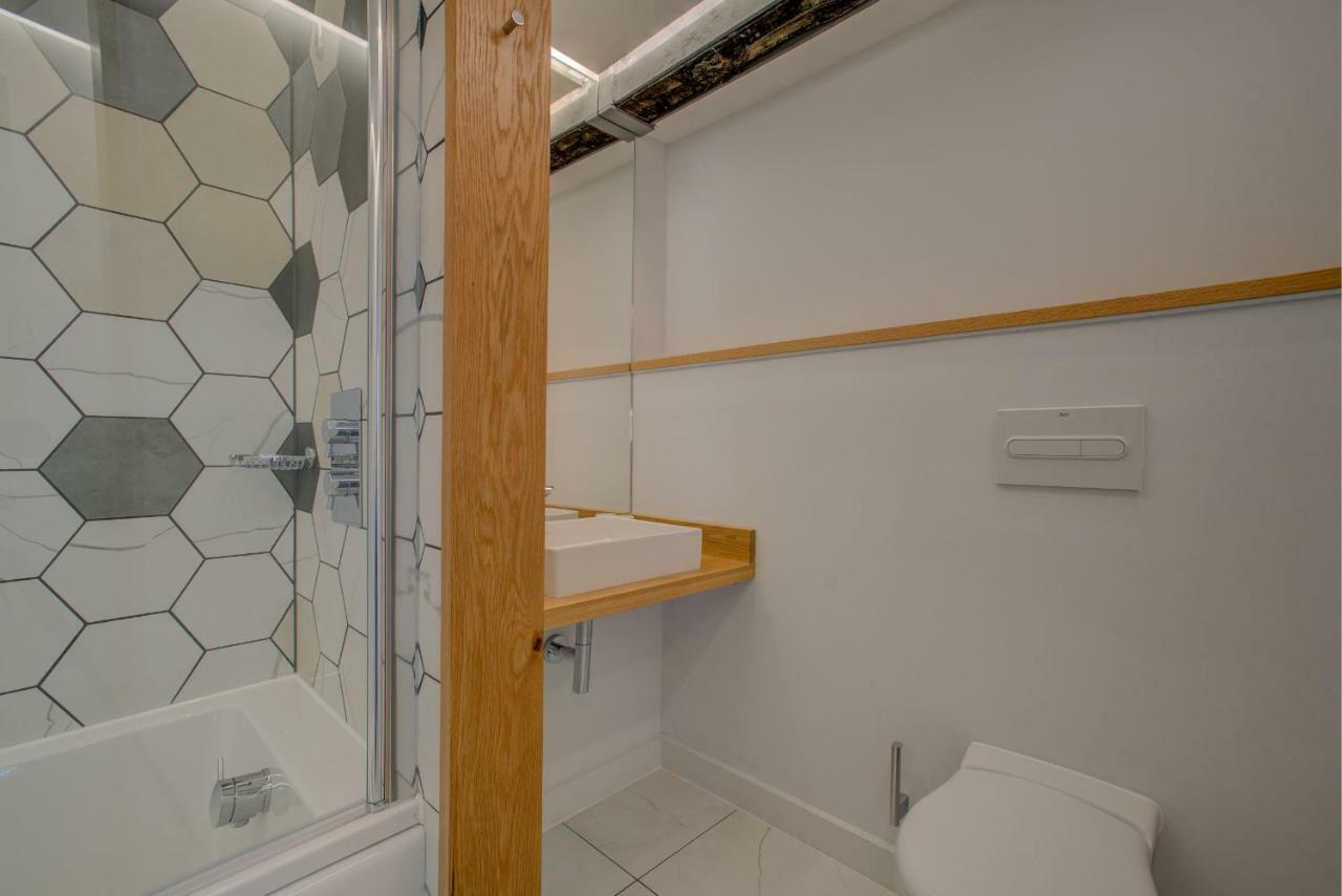 The Lightwell - Stunning, Central, Luxurious Apartment *