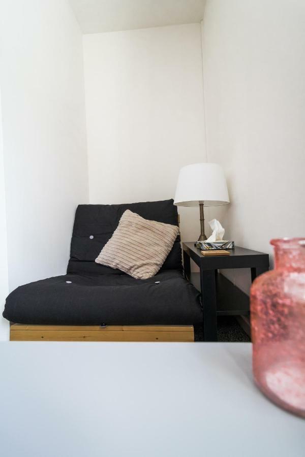 Ideal Next To Queens Park, Holiday home Manchester
