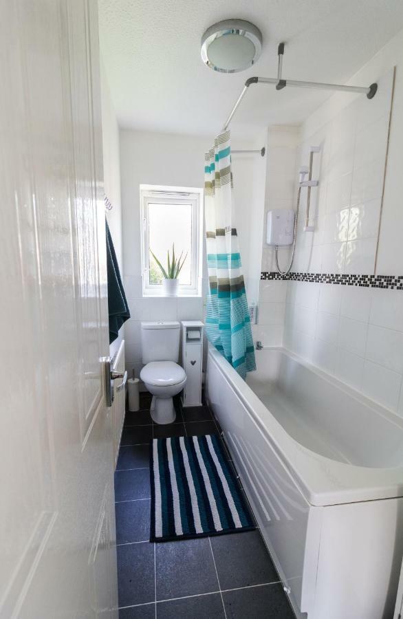 Ideal Next To Queens Park, *