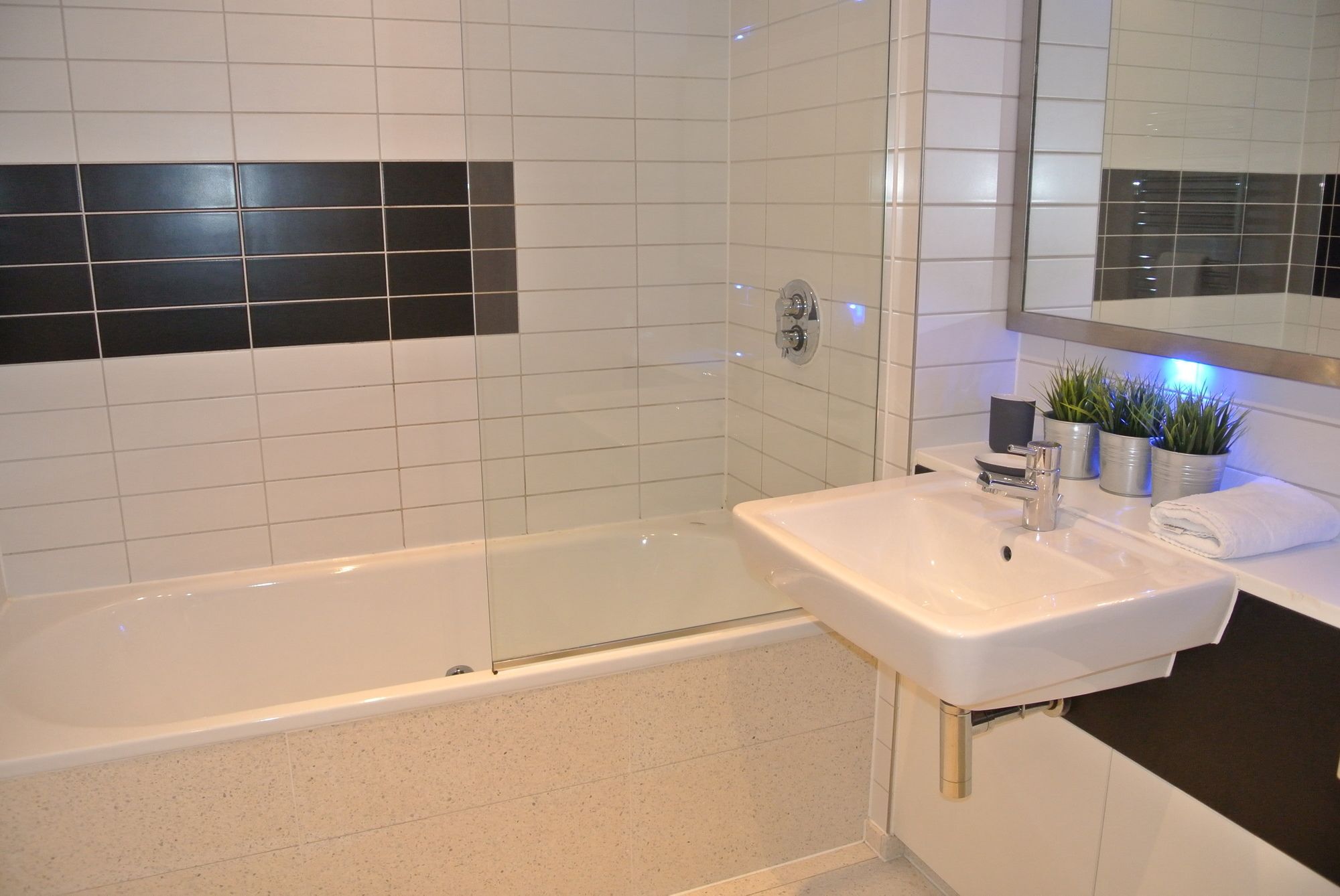 Approved Serviced Skyline A Apartment