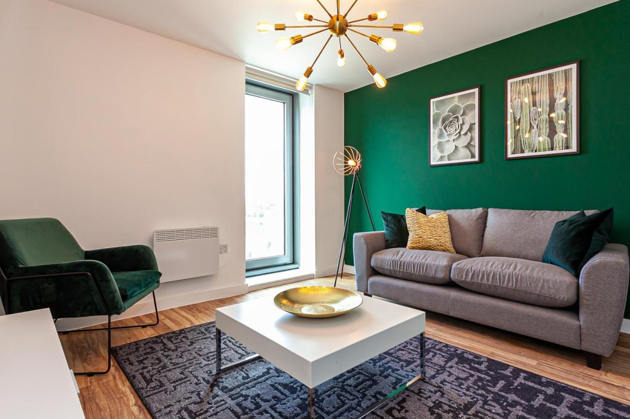 Opulent Luxe Apartment *