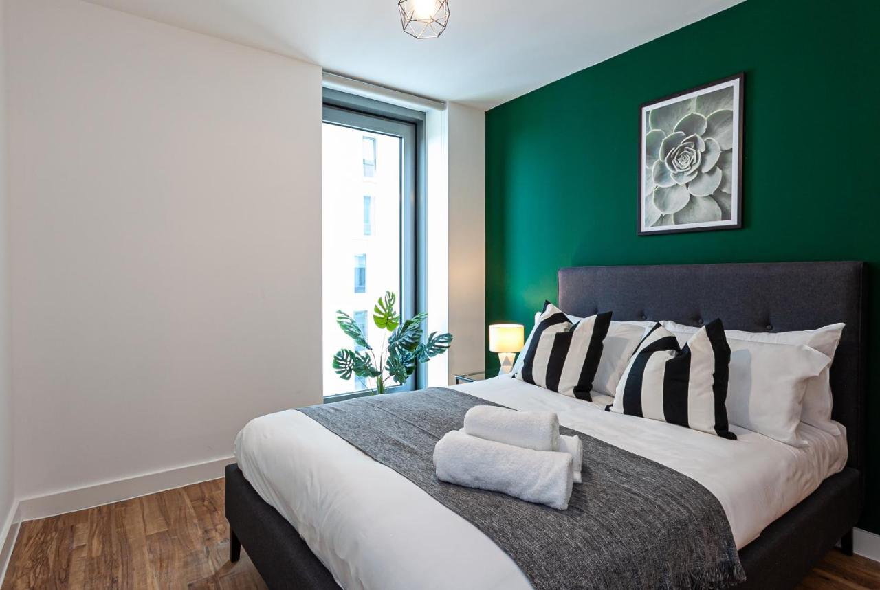 Opulent Luxe * Manchester
