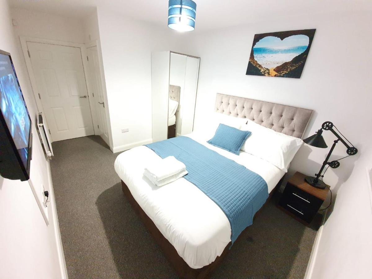 Manchester Holiday Apartment *
