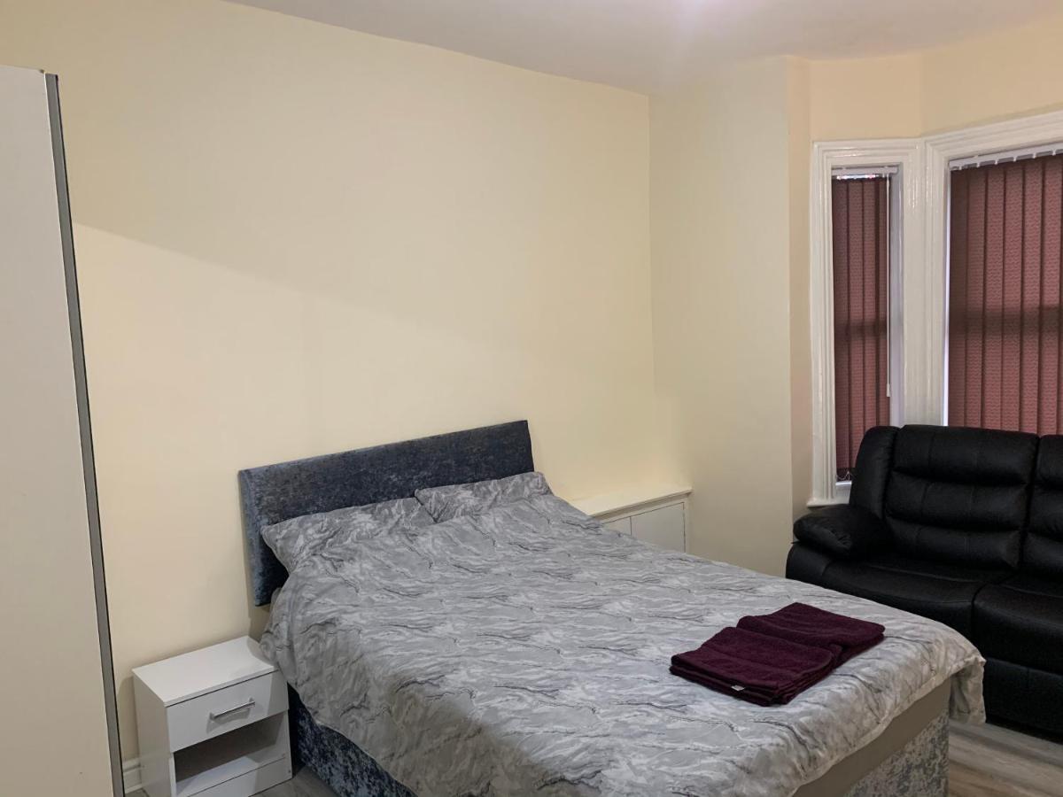 50 Mayford Road Guest house