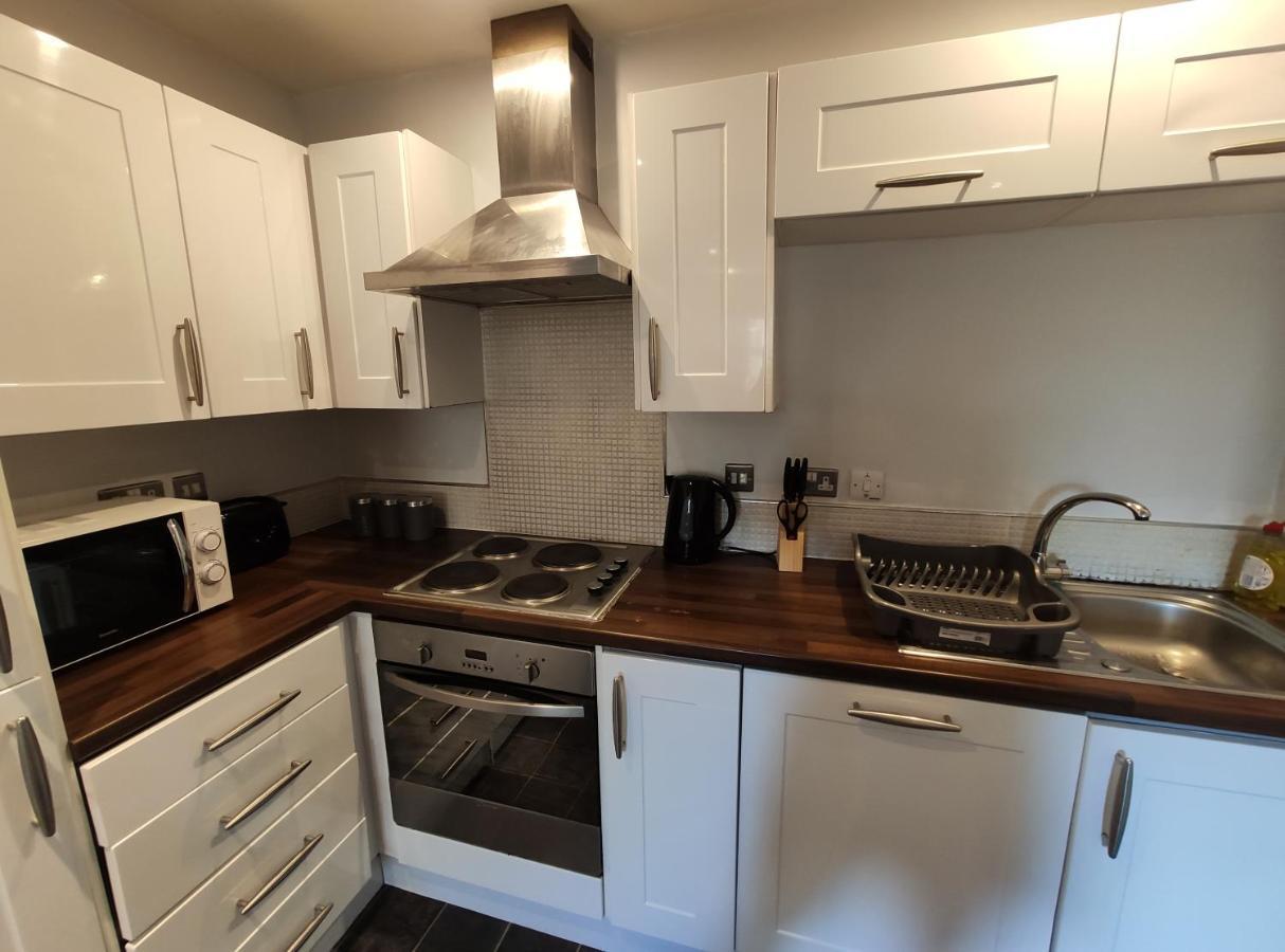 Two Bedroom Spacious Apartment Manchester