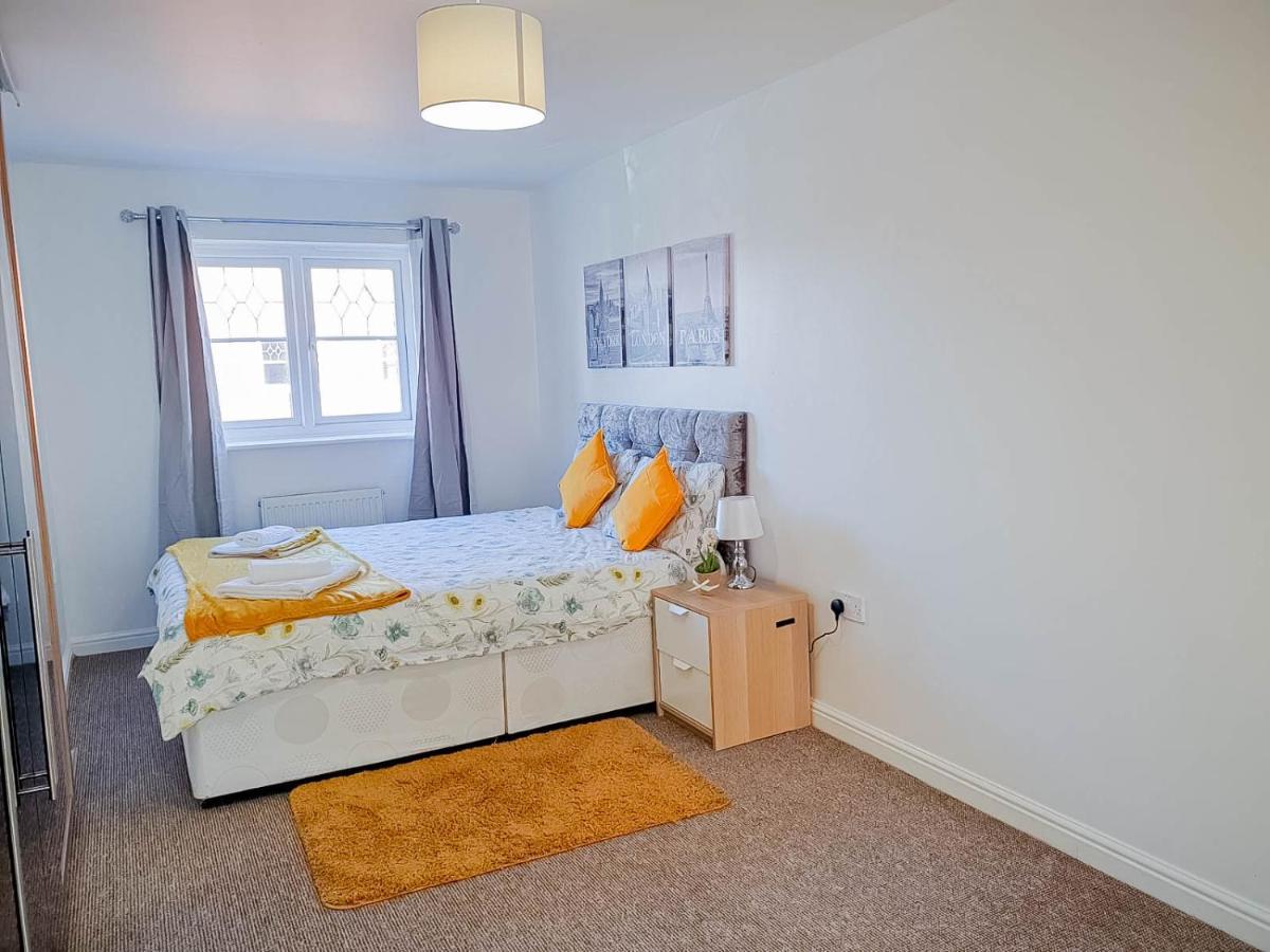 Airport Lounge - 3 Bed - 6 Persons * Manchester