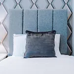 The Popworks 2 Bedroom Apartment - Mcr Dens