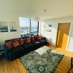 Penthouse Manchester With Balcony Views